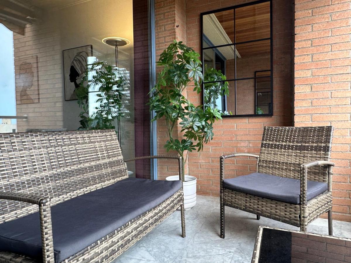 Lets Holidays Apartment Sea Views In Барселона Экстерьер фото