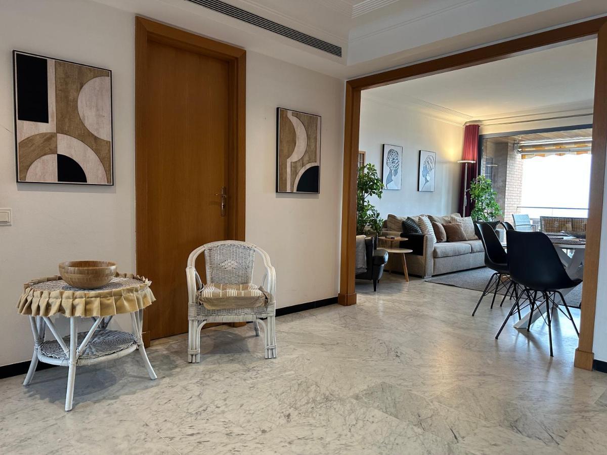 Lets Holidays Apartment Sea Views In Барселона Экстерьер фото