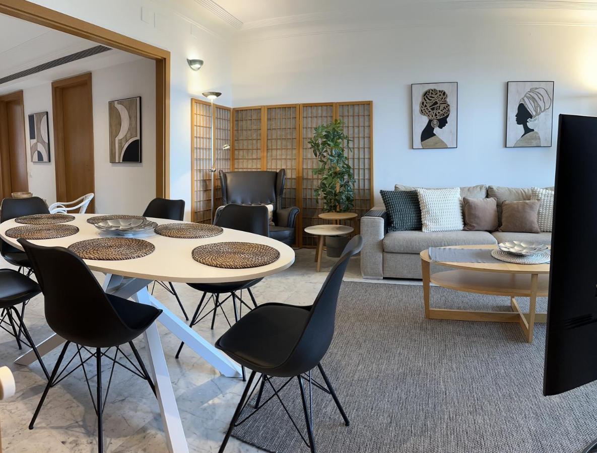 Lets Holidays Apartment Sea Views In Барселона Экстерьер фото
