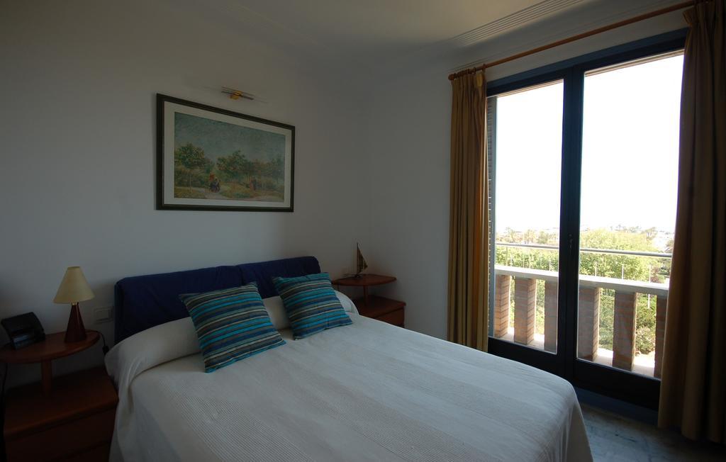 Lets Holidays Apartment Sea Views In Барселона Номер фото